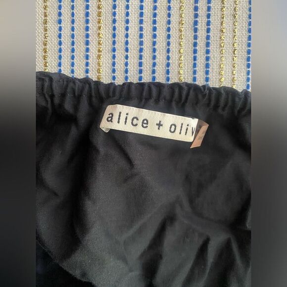 Alice + Olivia Mini Dress Size 0 Black Silk-Blend Tiered Long Sleeve - Picture 4 of 13